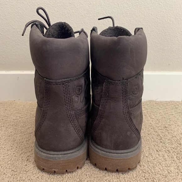 Timberland Women’s 6-inch Premium Waterproof Boot - Picture 2 of 6